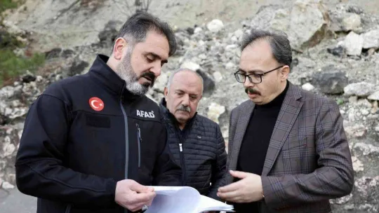 Kaya düşmesi ve heyelan riskine karşı önlem alınıyor