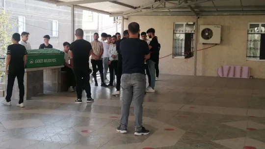 Kayalıklardan düşerek ölen genç son yolculuğuna uğurlandı