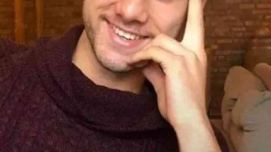 Kayalıklardan düşerek ölen genç son yolculuğuna uğurlandı