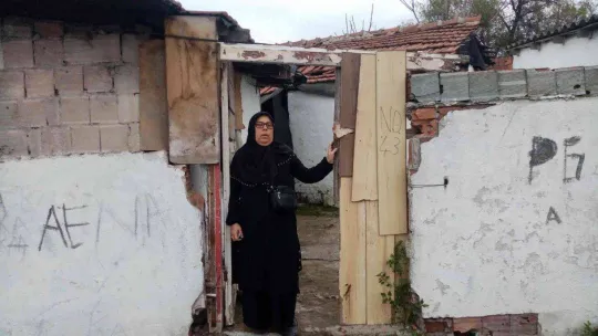 Kayıp engelli oğlunu arayan kadın zor günler geçiriyor