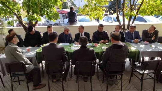 Kaymakam, mahalle mahalle gezip dert dinliyor