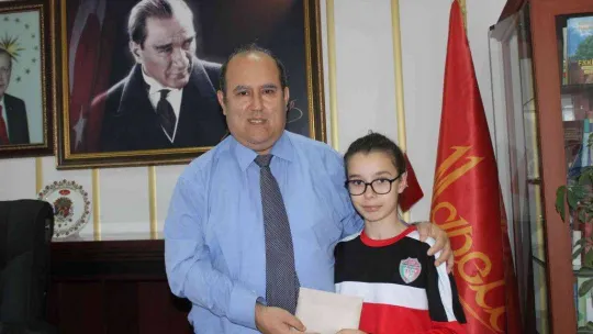 Kaymakam Ünal başarılı sporcuyu ödüllendirdi