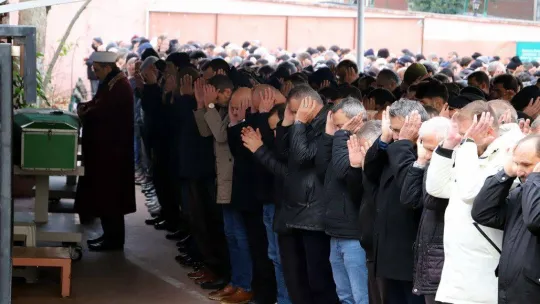 Kaza kurşunuyla hayatını kaybeden güvenlik görevlisi son yolculuğuna uğurlandı