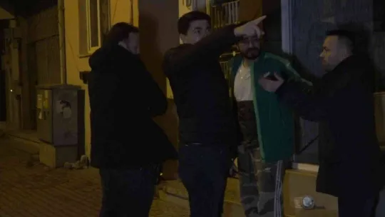 Kaza yapan alkollü sürücü ceza yiyeceğini anlayınca polislere direndi