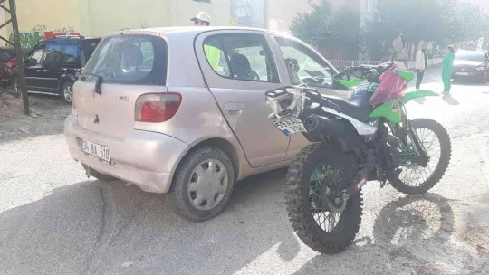 Kaza yapınca panikle köpeğini aracının içinde unuttu