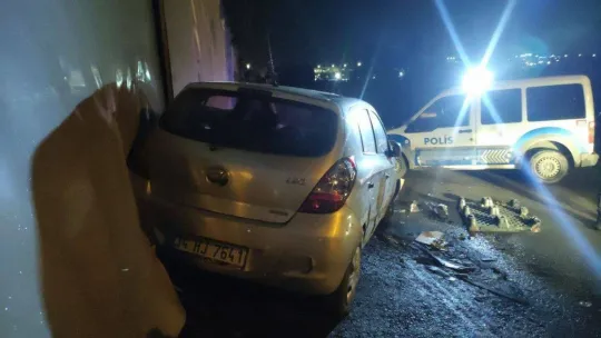 Kaza yaptığı hacizli otomobili bırakıp kaçtı