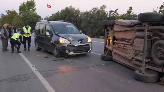 Kaza yerine giden muhabir, abisinin kazasıyla karşılaştı