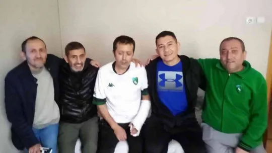 Kazada ağır yaralanmıştı, taburcu olunca çok sevdiği Kocaelispor'una kavuştu
