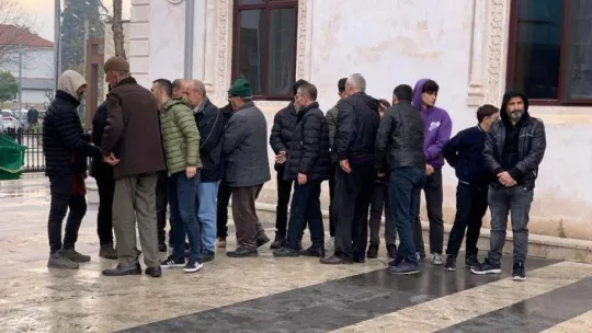 Kazada savrulan otomobilin çarptığı yaşlı kadın son yolculuğuna uğurlandı