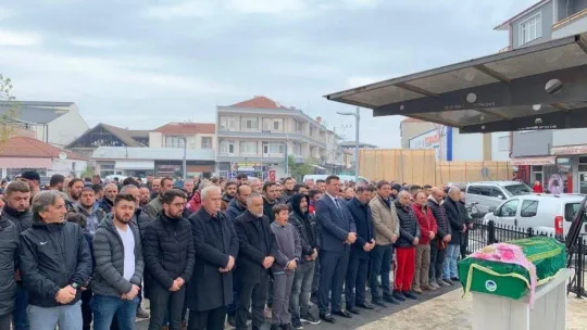 Kazada savrulan otomobilin çarptığı yaşlı kadın son yolculuğuna uğurlandı