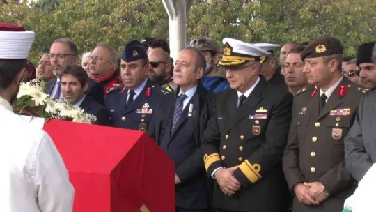Kazım Karabekir'in torunu Ferhan Ayasbeyoğlu toprağa verildi