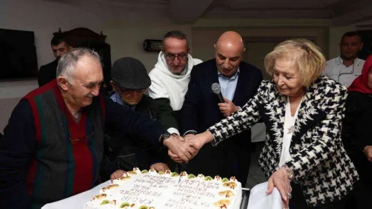 Keçiören Belediye Başkanı Altınok, huzurevinde yeni yılı kutladı