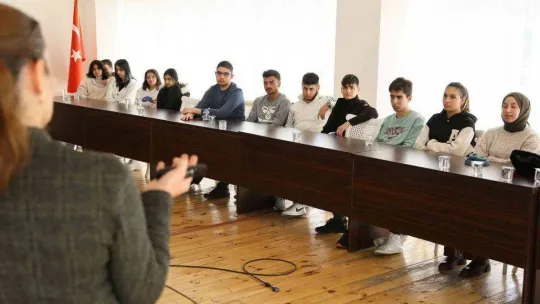 Keçiören'de gençlere 'tütün bağımlılığı' eğitimi verildi