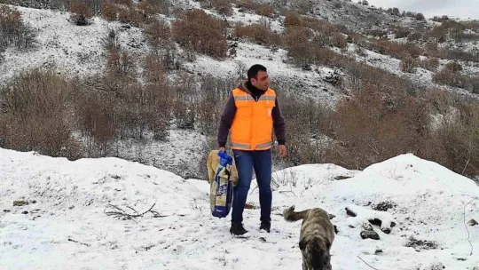 Keçiören'de karla mücadele aralıksız devam ediyor