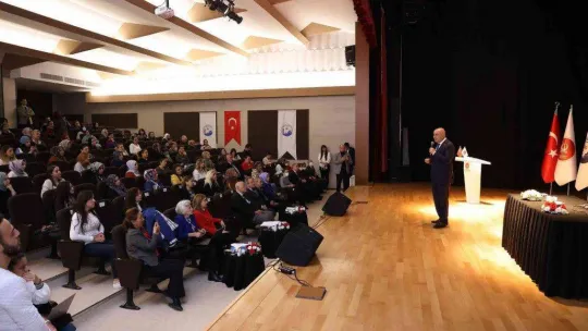 Keçiören'de velilere yönelik 'Aile Okulu' eğitimi