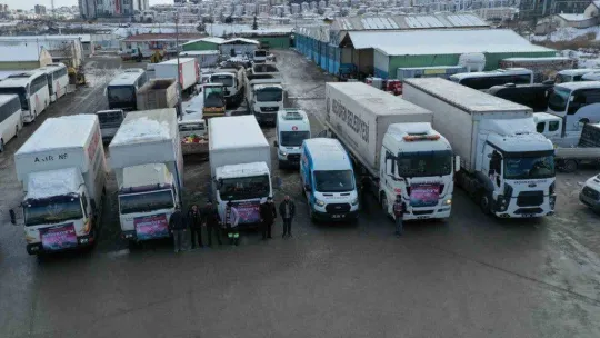 Keçiören'den 2 tır ve 3 kamyon deprem bölgesine yola çıktı