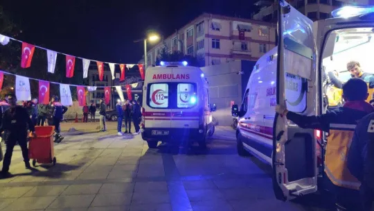 Kent merkezinde bıçaklı kavga: 2 yaralı