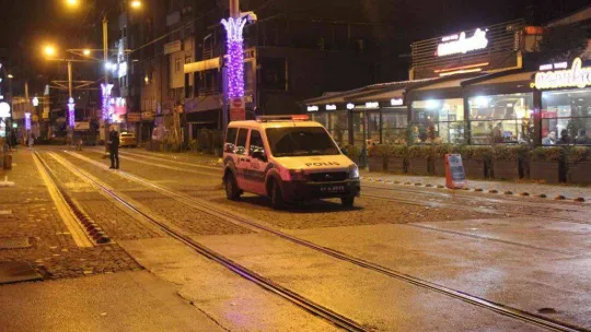 Kent merkezinde bıçaklı kavga: 2 yaralı