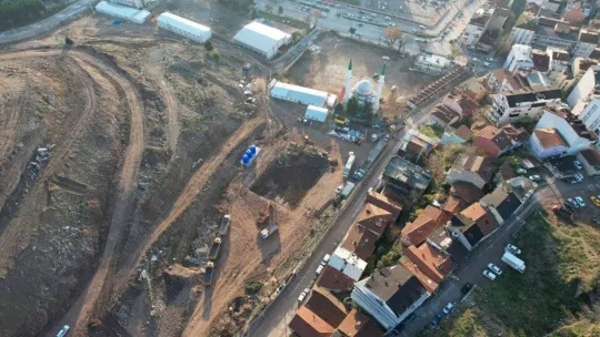 Kentsel dönüşüm için kazılan alandan tarihi mezar çıktı