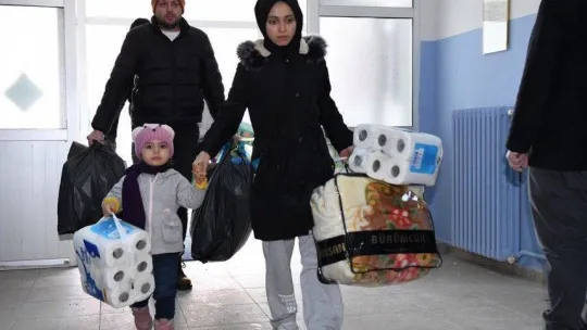 Keşanlılar deprem bölgesine yardım için seferber oldu