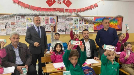 Kestel Belediyesi'nden çocuklara diş bakım seti