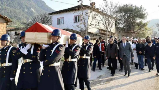 Kıbrıs gazisi son yolculuğuna uğurlandı
