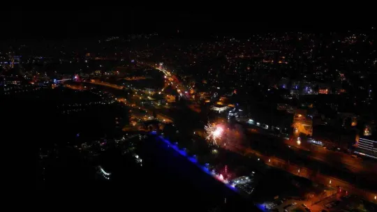 Kimi şarkı söyleyerek, kimi ceza yiyerek yeni yıla girdi