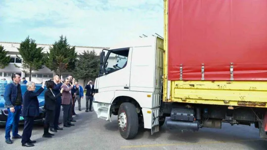 Kırım Tatar Türklerinden deprem bölgesine yardım tırı