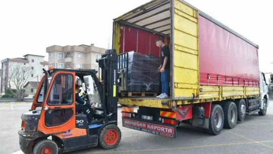 Kırım Tatar Türklerinden deprem bölgesine yardım tırı