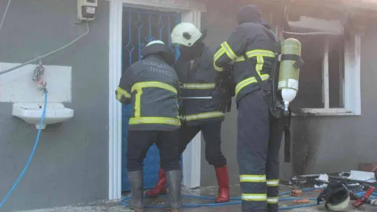 Kırklareli'de katil zanlısının evi yandı