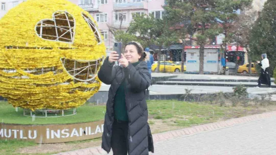 Kırklareli'de kısa süreli kar yağışı sevindirdi: Görenler telefona sarıldı