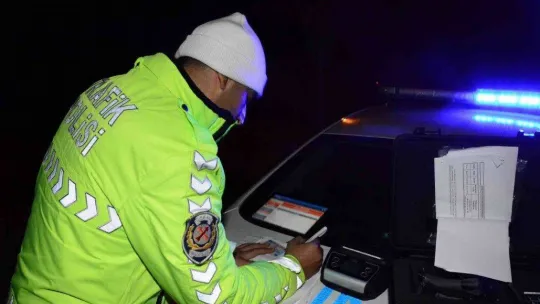 Kırklareli'de trafik denetiminde 6 sürücünün ehliyetine el konuldu