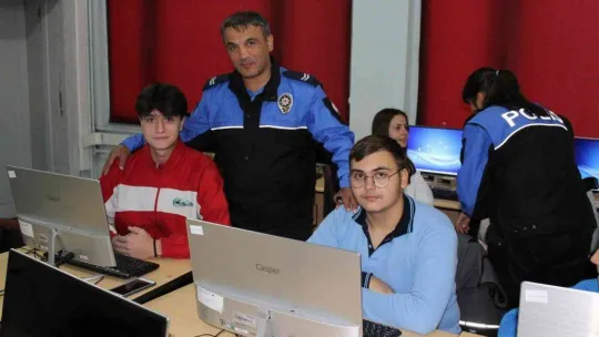Kırklareli Emniyet Müdürlüğü'nden gençlere klavye kursu
