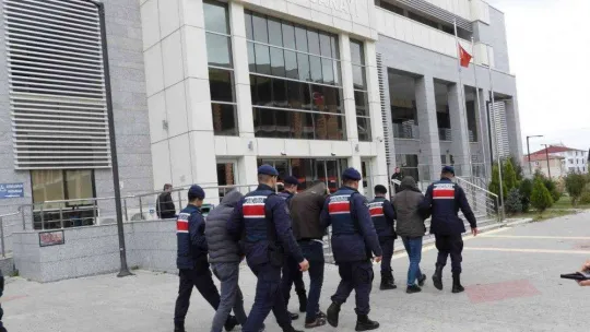 Kırklareli'nde 'yağma' suçuna karıştığı iddia edilen 6 şüpheli yakalandı