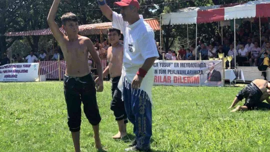 Kırklareli'nde 9. Koca Yusuf Yağlı Pehlivan Güreşleri başladı