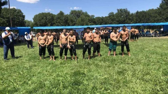 Kırklareli'nde 9. Koca Yusuf Yağlı Pehlivan Güreşleri başladı