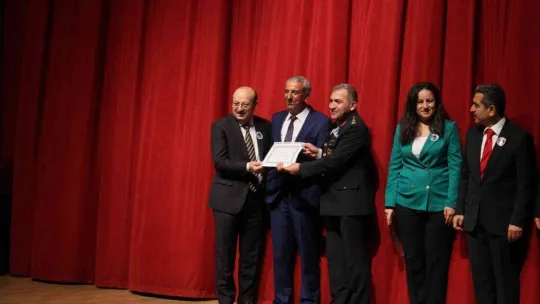 Kırklareli'nde aday öğretmenler yemin etti