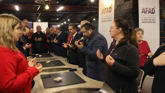 Kırklareli'nde deprem tatbikatı 'çök-kapan-tutun' yapıldı