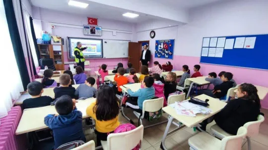 Kırklareli'nde öğrencilere trafik eğitimi