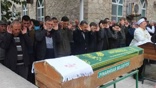 Kırklareli'nde ormanlık alanda ölü bulunan iki arkadaş toprağa verildi