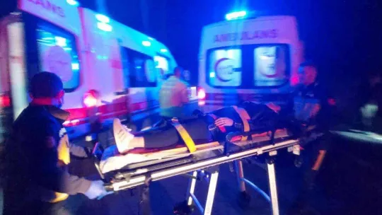 Kırklareli'nde otomobil şarampole devrildi: 4 yaralı