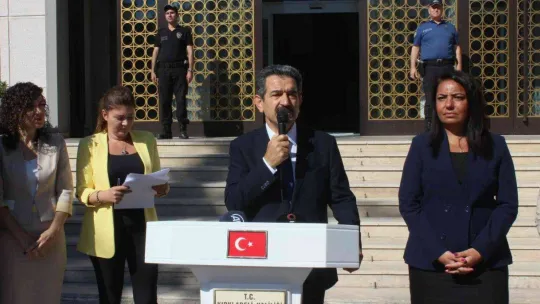 Kırklareli'nde Pakistan'a yardım tırı dualarla yola çıktı