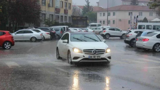 Kırklareli'nde sağanak yağış etkili oluyor