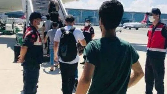 Kırklareli'nde yakalanan bin 280 kaçak göçmen sınır dışı edildi