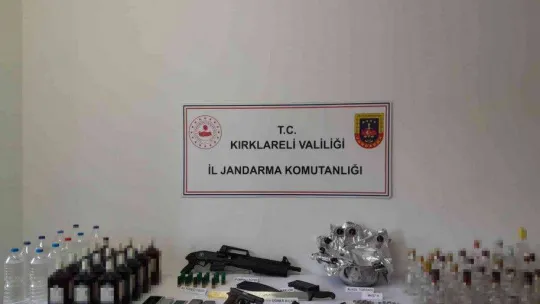 Kırklareli'nde yarım ton kaçak içki ele geçirildi: 6 gözaltı