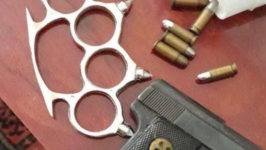 Kırklareli'nde yarım ton kaçak içki ele geçirildi: 6 gözaltı