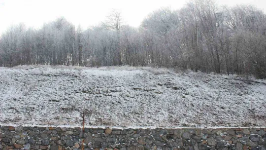 Kırklareli'nin yüksek kesimlerinde kar etkisi sürüyor