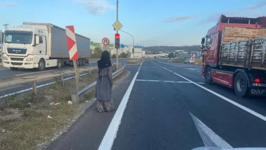 Kırmızı ışıkları mesken tuttular: Duyguları istismar ediyorlar