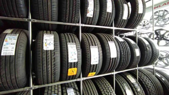 Kış lastiği zorunluluğu başlıyor: Lastikçilerde yoğun mesai