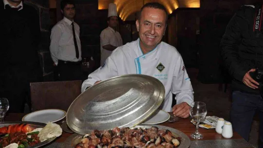 Kış mevsiminin vitamin deposu soğan kebabı